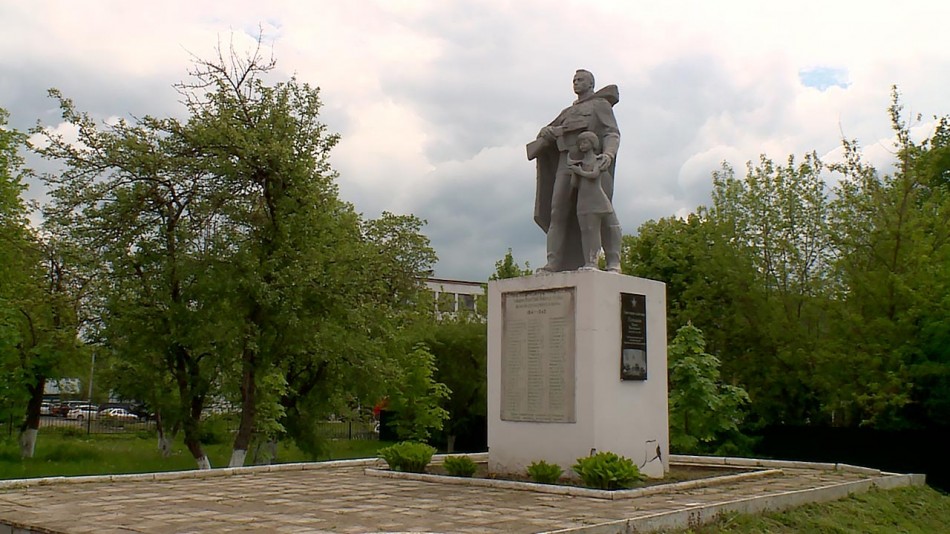 Кондрово-памятник0601.jpg