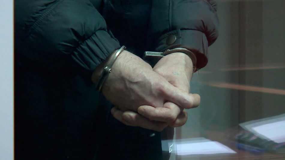 Наручники-суд-1224.jpg