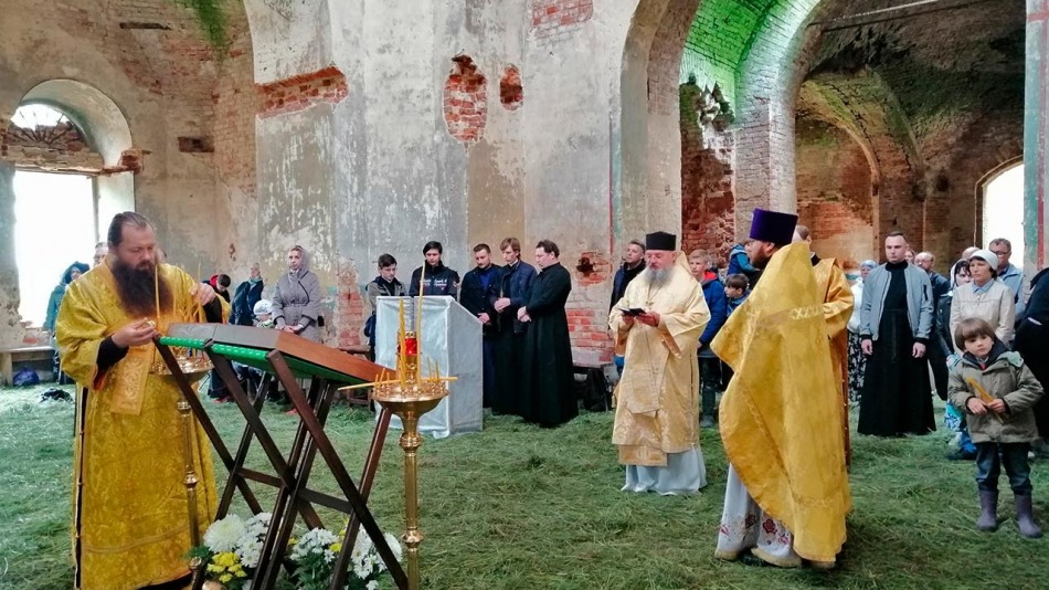 Храм-в-урочище-Рождествено5-0614.jpg