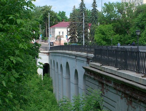 В Калуге увековечили имя зодчего Петра Никитина