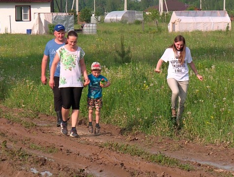 Уже шесть лет жители Лихуна ждут строительства дороги к поселку