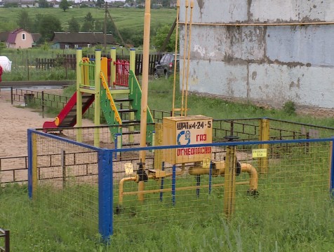 В Ульянове детская площадка соседствует с газораспределительной станцией