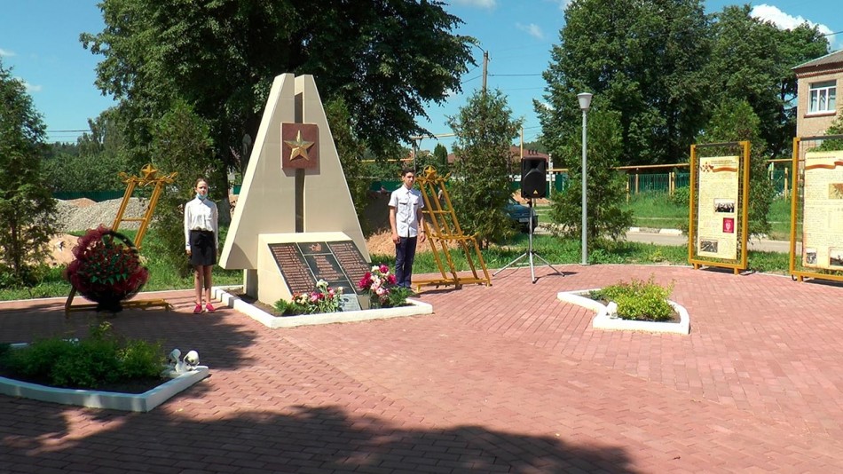 сквер-ПобедыКривское3-0624.jpg