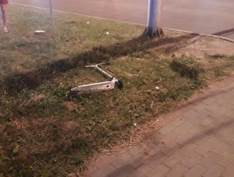 Подросток на самокате попал под колеса иномарки