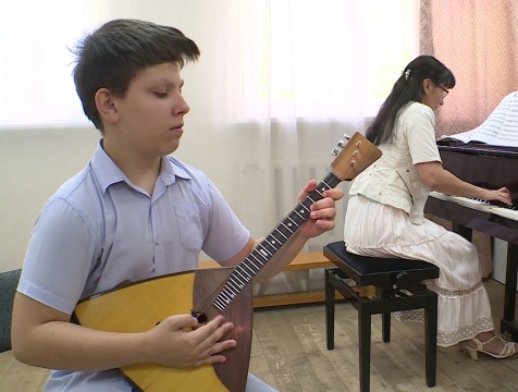 Виртуоза-балалаечника из Калуги утвердили на именную стипендию третий год подряд