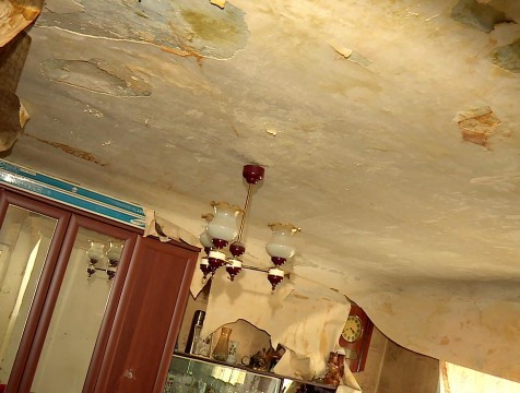 Три подрядчика заплатят штрафы за промокшие квартиры калужан
