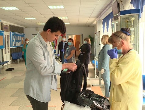 Более 2 тысяч выпускников сдали ЕГЭ по физике и истории