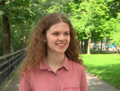 Калужская выпускница Лада Алимова знает литературу на все 100 баллов