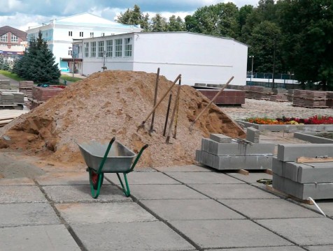 Людиновские власти обеспокоены затянувшимися работами на площади Победы
