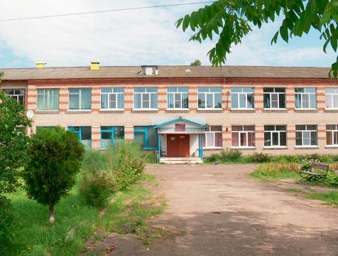 Жители деревни Карцово просят вернуть в школу обучение для старшеклассников