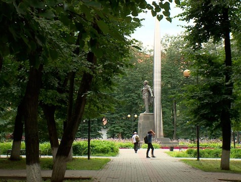 Холодный атмосферный фронт надвигается на регион с запада