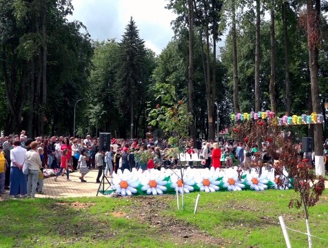 В Медыни торжественно открыли обновленный городской парк