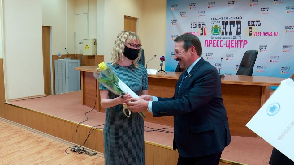 Награждение-волонтеров-0804.jpg