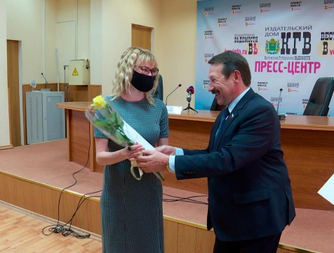 Калужских волонтёров наградили почетными грамотами