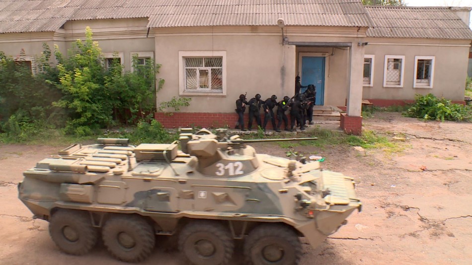 Учения-ФСБ3-0804.jpg