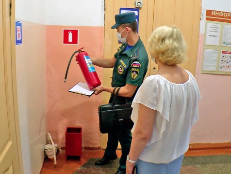 Треть проверенных образовательных учреждений Калуги соответствуют требованиям безопасности