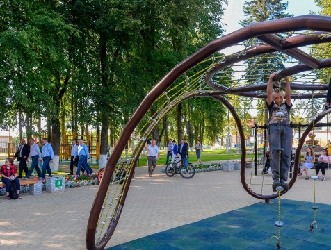 Обновленный парк в Медыни оценил Владислав Шапша
