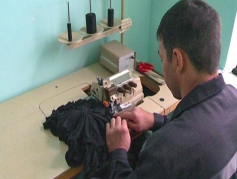 Заключенные сошьют форму для калужских экологов