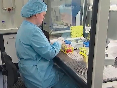 Россия зарегистрировала первую в мире вакцину от нового коронавируса