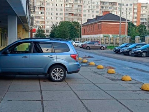 Пешехода задавили насмерть в обнинском дворе