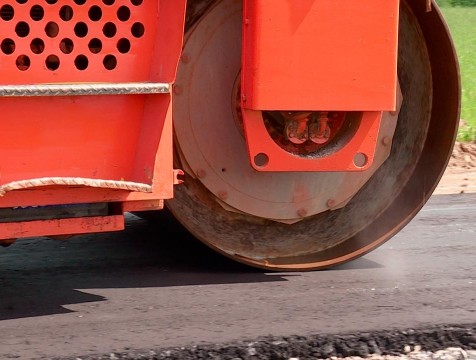 Дорогу на тарусское село Вознесенье планируют сдать раньше срока