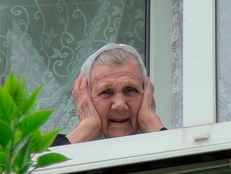 Для граждан старше 65 лет отменили режим самоизоляции