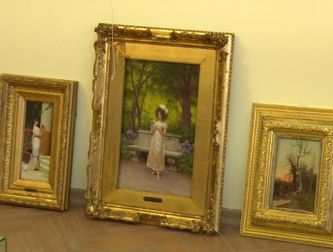 В Доме Батенькова готовят выставку «В поисках красоты»