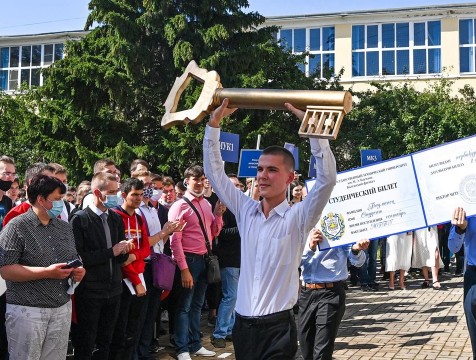 Студенты калужского технического ВУЗа получили ключ знаний от главы региона