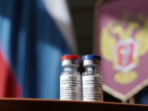 Массовая вакцинация от коронавируса граждан из групп риска начнется ближе к зиме