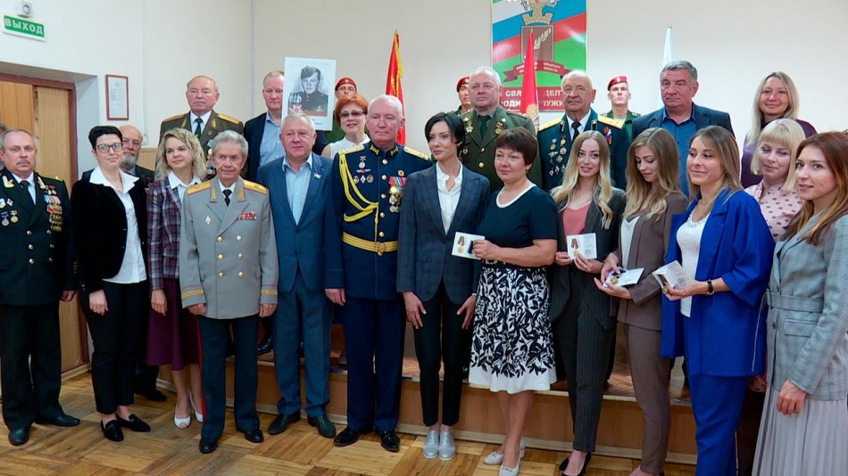 Награды-медикам-Военком1-0908.jpg