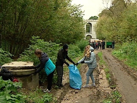 За 3 субботника Калугу очистили почти от 400 кубометров мусора