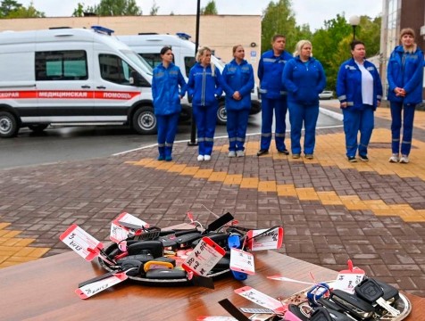 Ключи от новых автомобилей вручили региональному центру скорой помощи