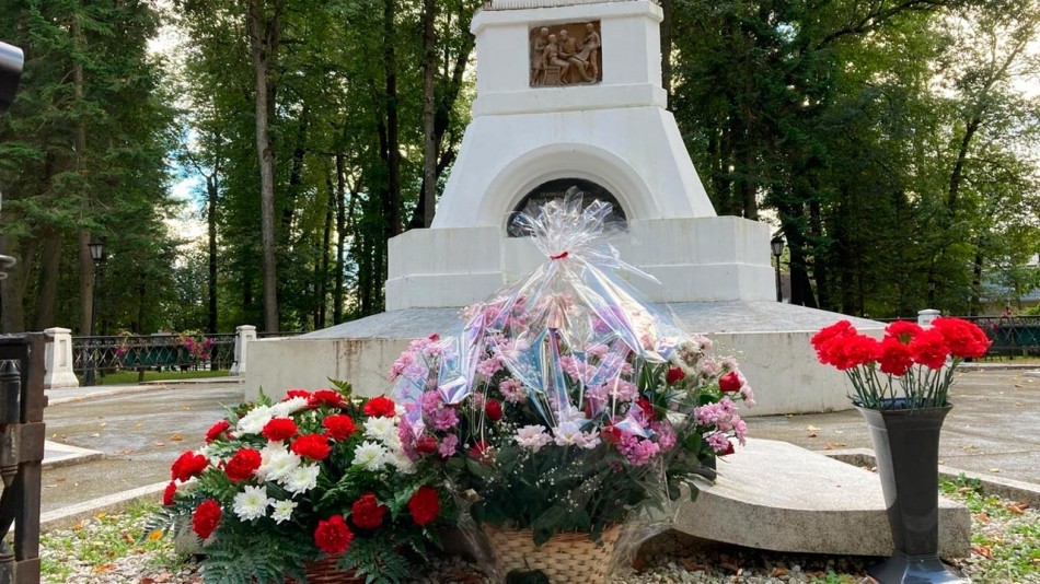циолковский-могила0915.jpg