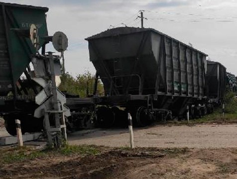 В Калужской области сошел с рельсов грузовой поезд