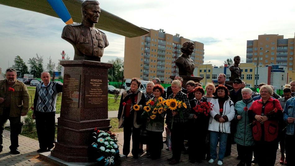 Аллея-в-Балабанове1-0917.jpg