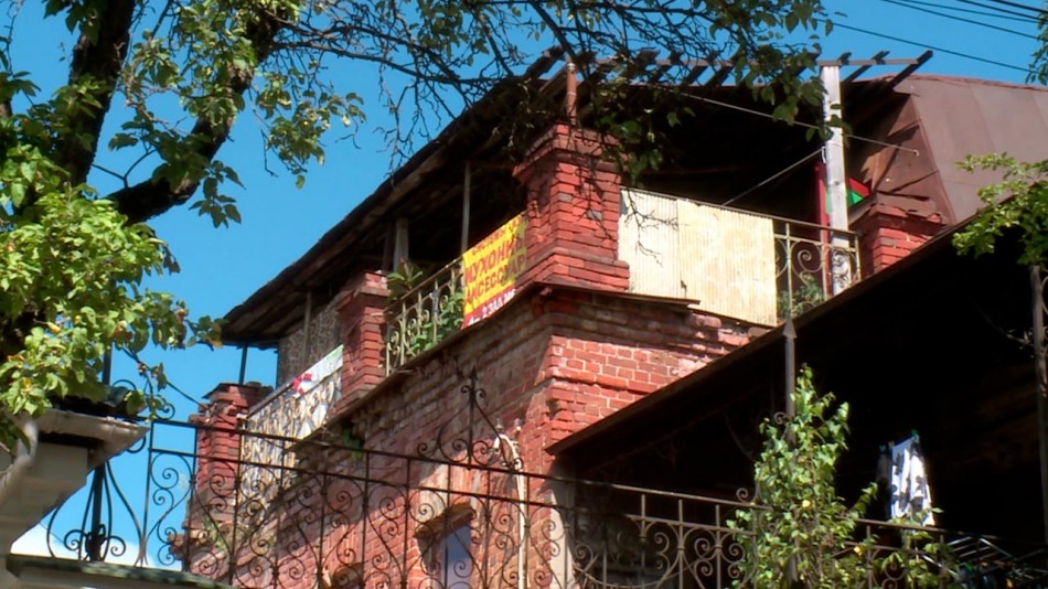 Аварийный-дом-на-Воскресенской0921.jpg