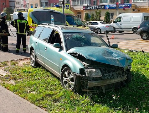 Две легковушки столкнулись в Обнинске: один человек пострадал