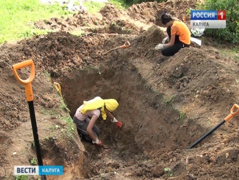 Под Малоярославцем поисковики обнаружили крупное захоронение советских солдат