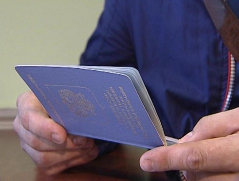 На миграционный учет встало на 40% меньше иностранцев, чем в прошлом году
