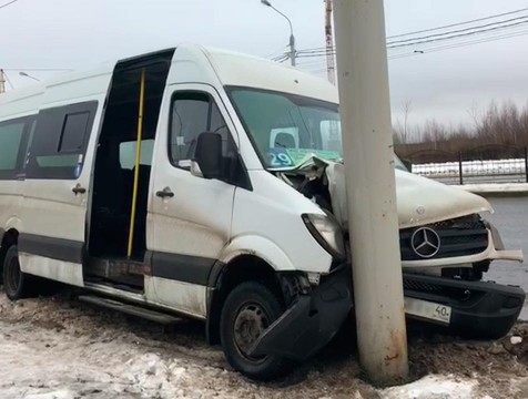 В Калуге за ДТП, в котором пострадал пассажир, попал под суд водитель маршрутки