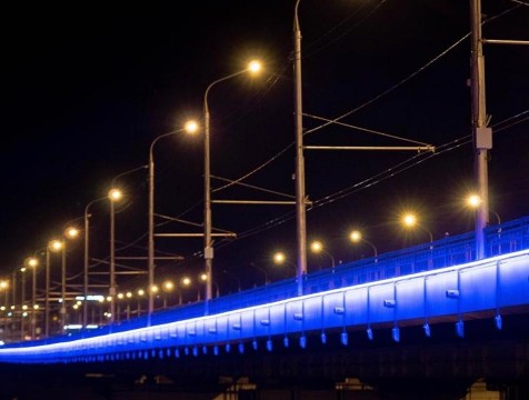 Декоративная подсветка появилась на Гагаринском мосту