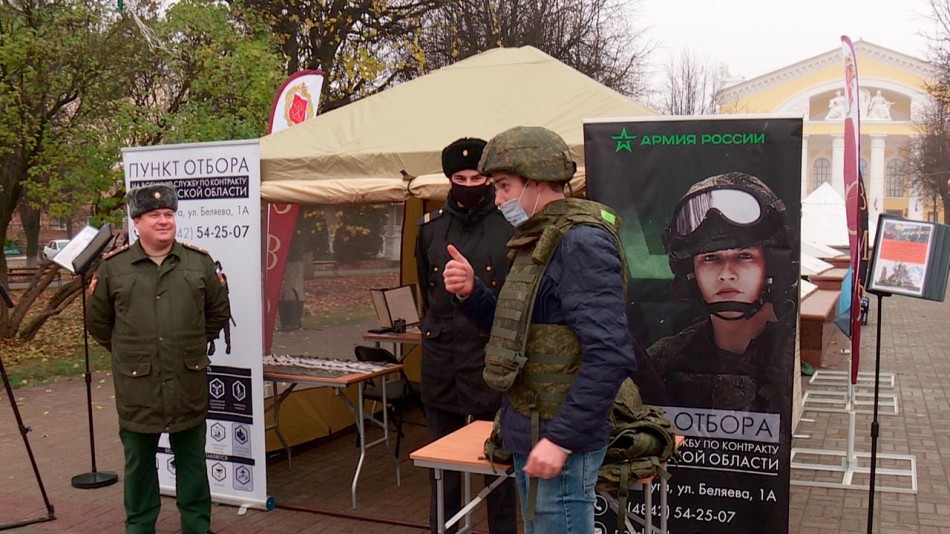 Служба-по-контракту-мобильный-пункт1104.jpg