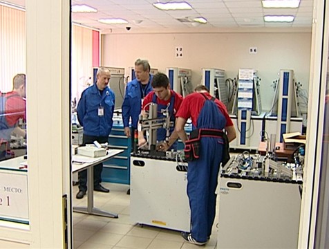 Калужским школьникам предложили попробовать себя в разных профессиях