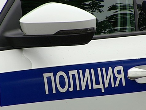Неизвестный мужчина с ножом напал на 17-летнего парня