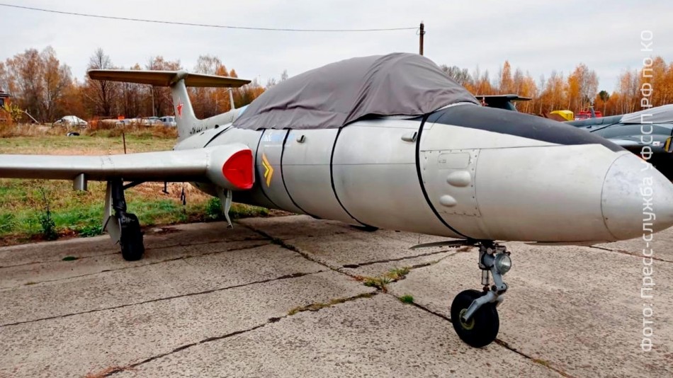 Приставы-самолёт1011.jpg