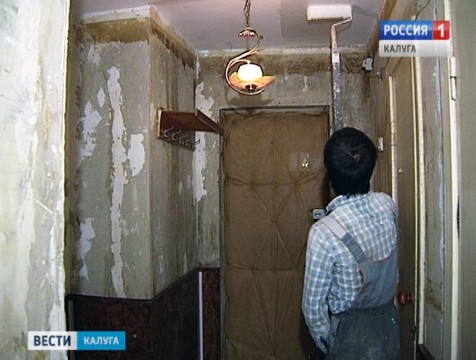 После неудачного капремонта кровли в деревне Макарово подрядчик взялся за восстановление квартир