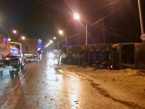 В результате ДТП с рейсовым автобусом пять человек госпитализированы