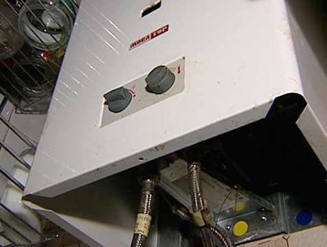 Семья из трех человек отравилась угарным газом