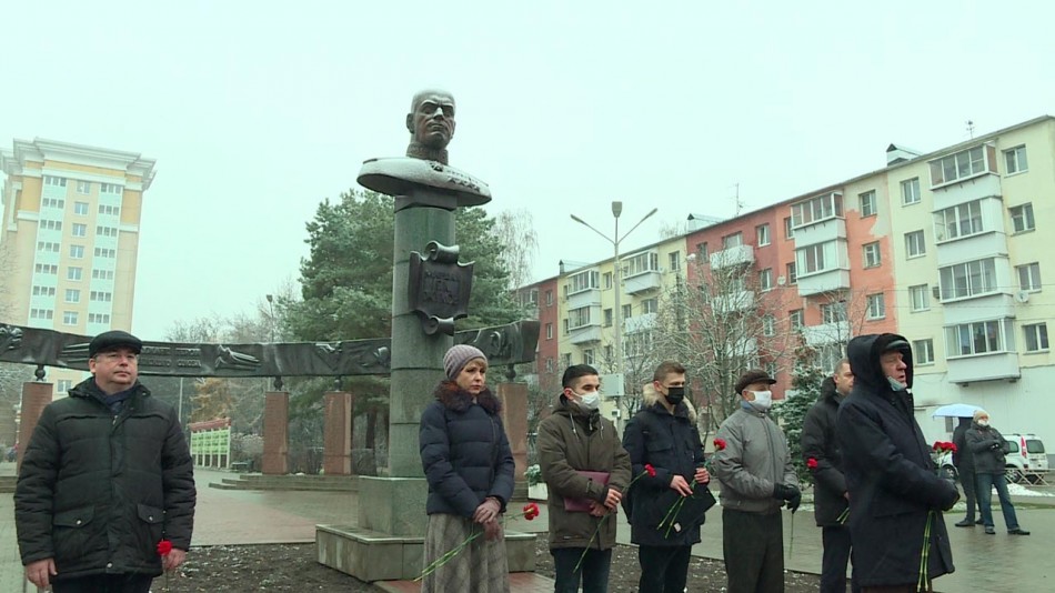 жуков-1201.jpg