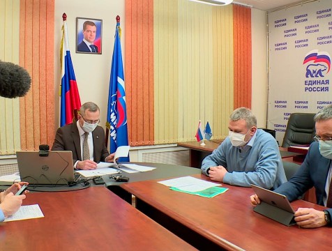 Всероссийскую декаду приема граждан открыл в регионе Владислав Шапша